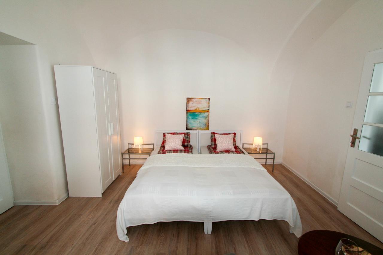 Galeria Apartman Veszprem Exterior photo