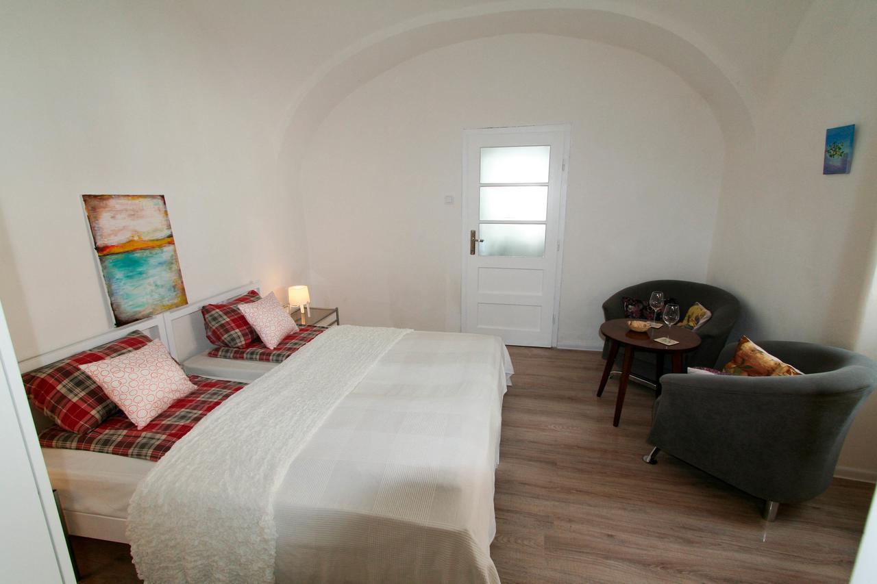 Galeria Apartman Veszprem Exterior photo